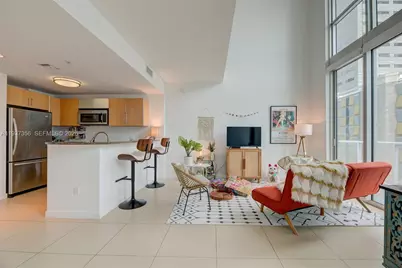 300 S Biscayne Blvd #L-428, Miami, FL 33131 - Photo 11