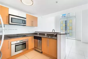 300 S Biscayne Blvd, Miami, FL 33131 - Photo 3