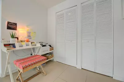 300 S Biscayne Blvd #L-428, Miami, FL 33131 - Photo 21