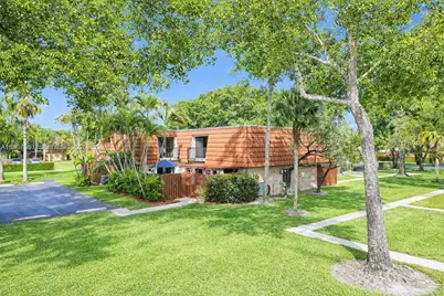 11861 SW 9th Mnr #11861, Davie, FL 33325 - Photo 1