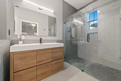 1228 SW 147th Ave, Pembroke Pines, FL 33027 - Photo 15