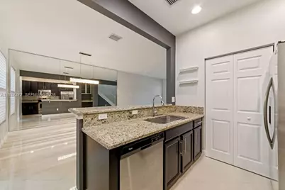 1228 SW 147th Ave, Pembroke Pines, FL 33027 - Photo 9