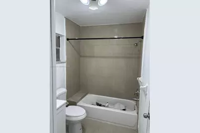 1471 NW 22nd St, Fort Lauderdale, FL 33311 - Photo 11