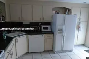 1075 NE Miami Gardens Dr, Miami, FL 33179 - Photo 5