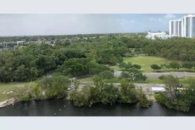 16385 Biscayne Blvd #1005, North Miami Beach, FL 33160 - Photo 49