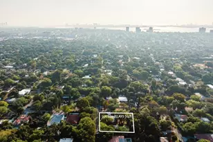 11660 NE 8th Ave, Biscayne Park, FL 33161 - Photo 7