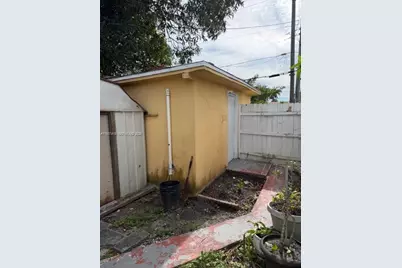 832 E 20th St, Hialeah, FL 33013 - Photo 7