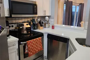 223 SW 159th Terrace, Sunrise, FL 33326 - Photo 5