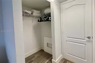 1200 Brickell Bay Dr, Miami, FL 33131 - Photo 19