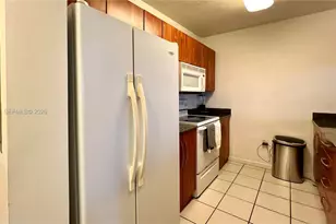 1200 Brickell Bay Dr, Miami, FL 33131 - Photo 3