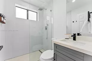 1144 SW 4th St, Miami, FL 33130 - Photo 15