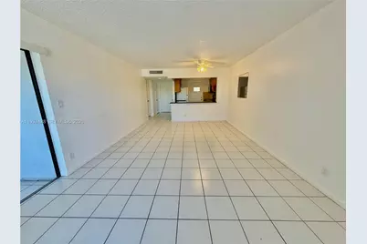 2320 S Cypress Bend Dr #305, Pompano Beach, FL 33069 - Photo 15