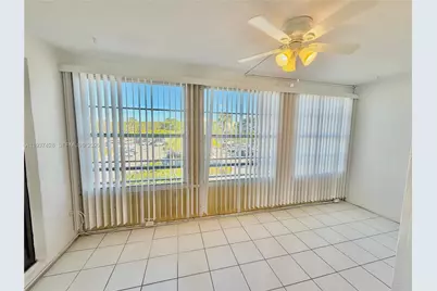 2320 S Cypress Bend Dr #305, Pompano Beach, FL 33069 - Photo 13