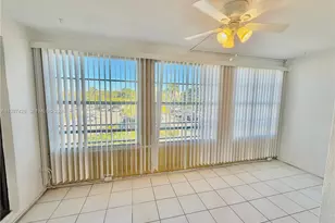 2320 S Cypress Bend Dr, Pompano Beach, FL 33069 - Photo 13