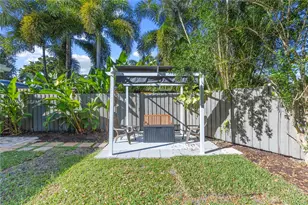 3021 SW 23rd St, Fort Lauderdale, FL 33312 - Photo 9