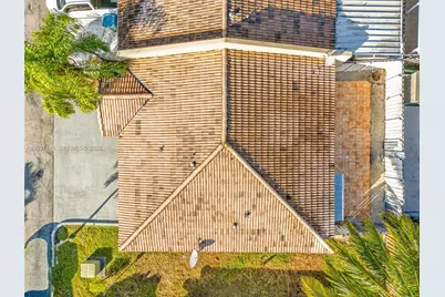7665 NW 183rd Ter #1405, Hialeah, FL 33015 - Photo 19