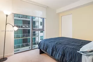 31 SE 6th St, Miami, FL 33131 - Photo 17