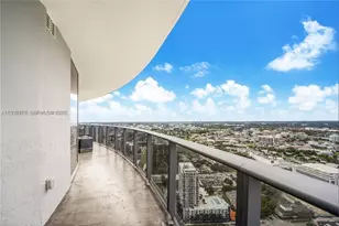 488 NE 18th St, Miami, FL 33132 - Photo 3