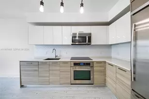 1300 Brickell Bay Dr, Miami, FL 33131 - Photo 5