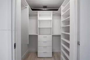 1300 Brickell Bay Dr, Miami, FL 33131 - Photo 13