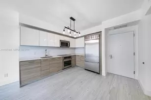 1300 Brickell Bay Dr, Miami, FL 33131 - Photo 21