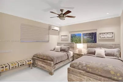 8843 Hawthorne Ave, Surfside, FL 33154 - Photo 21