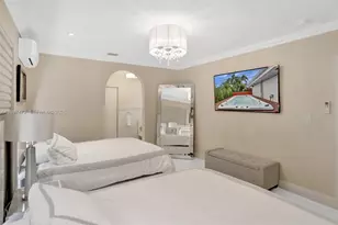 8843 Hawthorne Ave, Surfside, FL 33154 - Photo 17