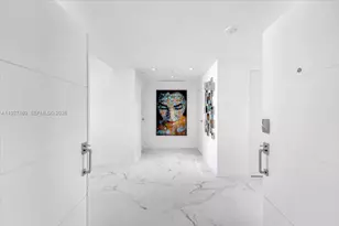 300 South Pointe Dr, Miami Beach, FL 33139 - Photo 21