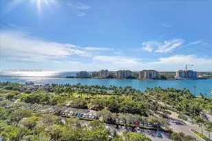 300 South Pointe Dr, Miami Beach, FL 33139 - Photo 5