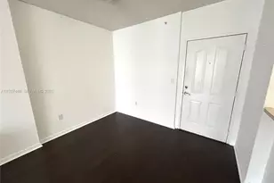 5091 NW 7th St, Miami, FL 33126 - Photo 7