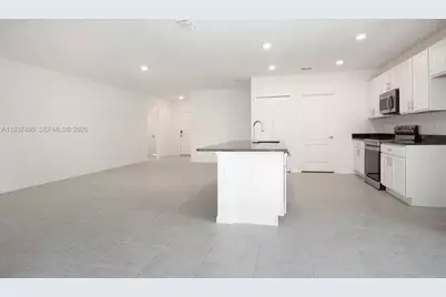 811 SE Seahouse Dr, Port Saint Lucie, FL 34983 - Photo 3