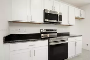 811 SE Seahouse Dr, Port Saint Lucie, FL 34983 - Photo 5