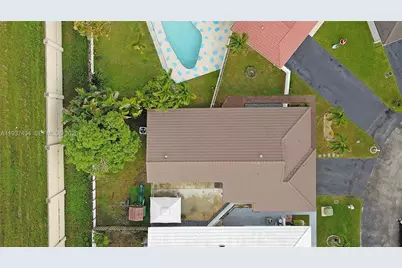 6011 Manchester Ln, Davie, FL 33331 - Photo 3