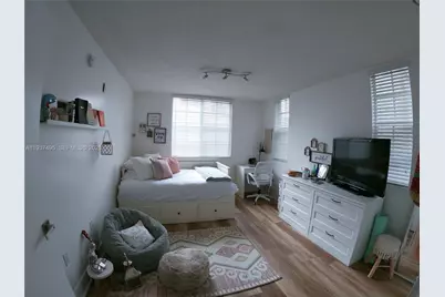 620 SW 111th Ave #101, Pembroke Pines, FL 33025 - Photo 11