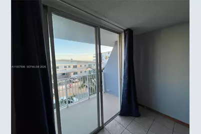 1801 S Treasure Dr #323, North Bay Village, FL 33141 - Photo 7