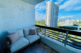 3600 Mystic Pointe Dr, Aventura, FL 33180 - Photo 13