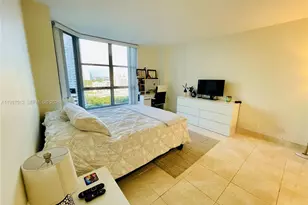 3600 Mystic Pointe Dr, Aventura, FL 33180 - Photo 5