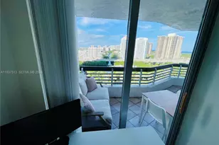 3600 Mystic Pointe Dr, Aventura, FL 33180 - Photo 9