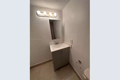 1801 S Treasure Dr #102, North Bay Village, FL 33141 - Photo 37