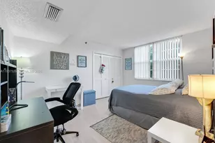 3095 N Course Dr, Pompano Beach, FL 33069 - Photo 9