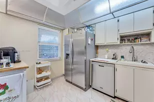 3095 N Course Dr, Pompano Beach, FL 33069 - Photo 7