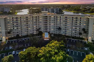 3095 N Course Dr, Pompano Beach, FL 33069 - Photo 23