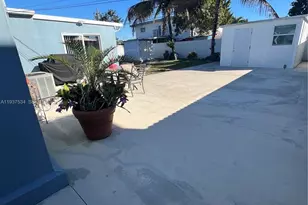 1461 E 9th Ct, Hialeah, FL 33010 - Photo 23