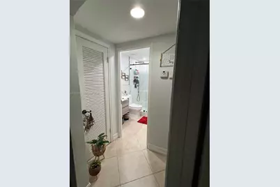 1461 E 9th Ct, Hialeah, FL 33010 - Photo 9