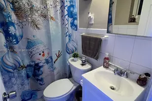 1461 E 9th Ct, Hialeah, FL 33010 - Photo 15