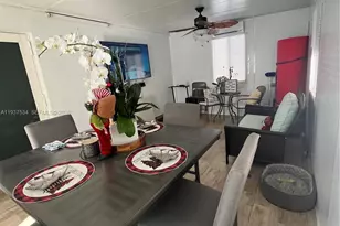 1461 E 9th Ct, Hialeah, FL 33010 - Photo 31