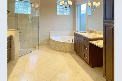 2579 Mayfair Ln, Weston, FL 33327 - Photo 11