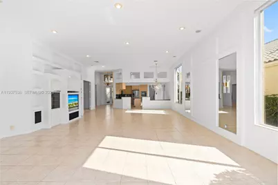 16053 Villa Vizcaya Pl, Delray Beach, FL 33446 - Photo 11