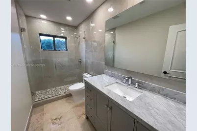 16820 NW 79th Pl, Miami Lakes, FL 33016 - Photo 23