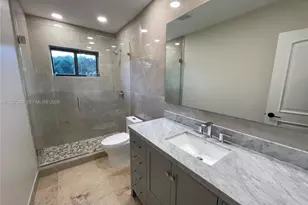 16820 NW 79th Pl, Miami Lakes, FL 33016 - Photo 23